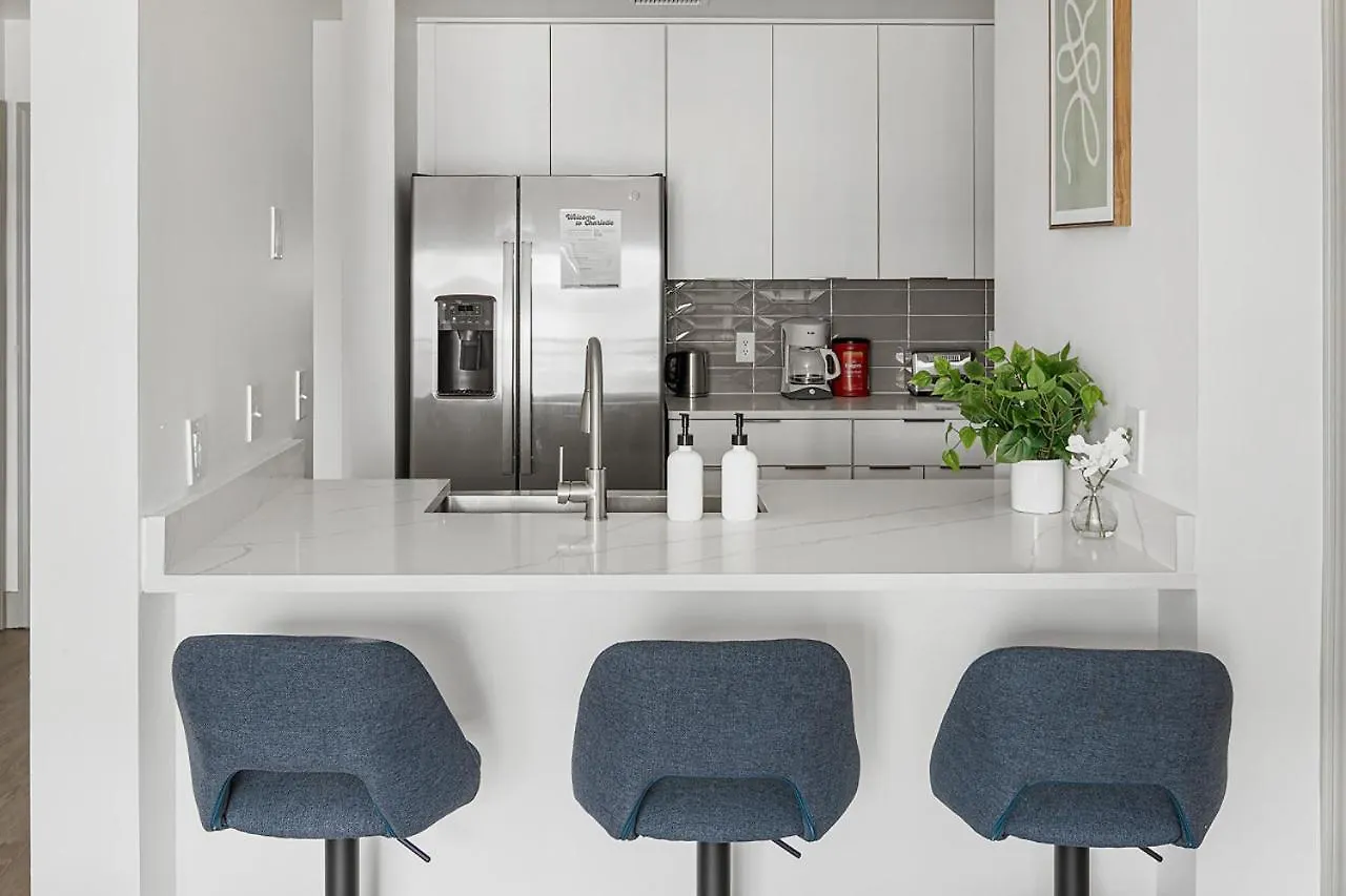 Urban Retreat - Free Parking, Wifi, Walk To Stadium Charlotte