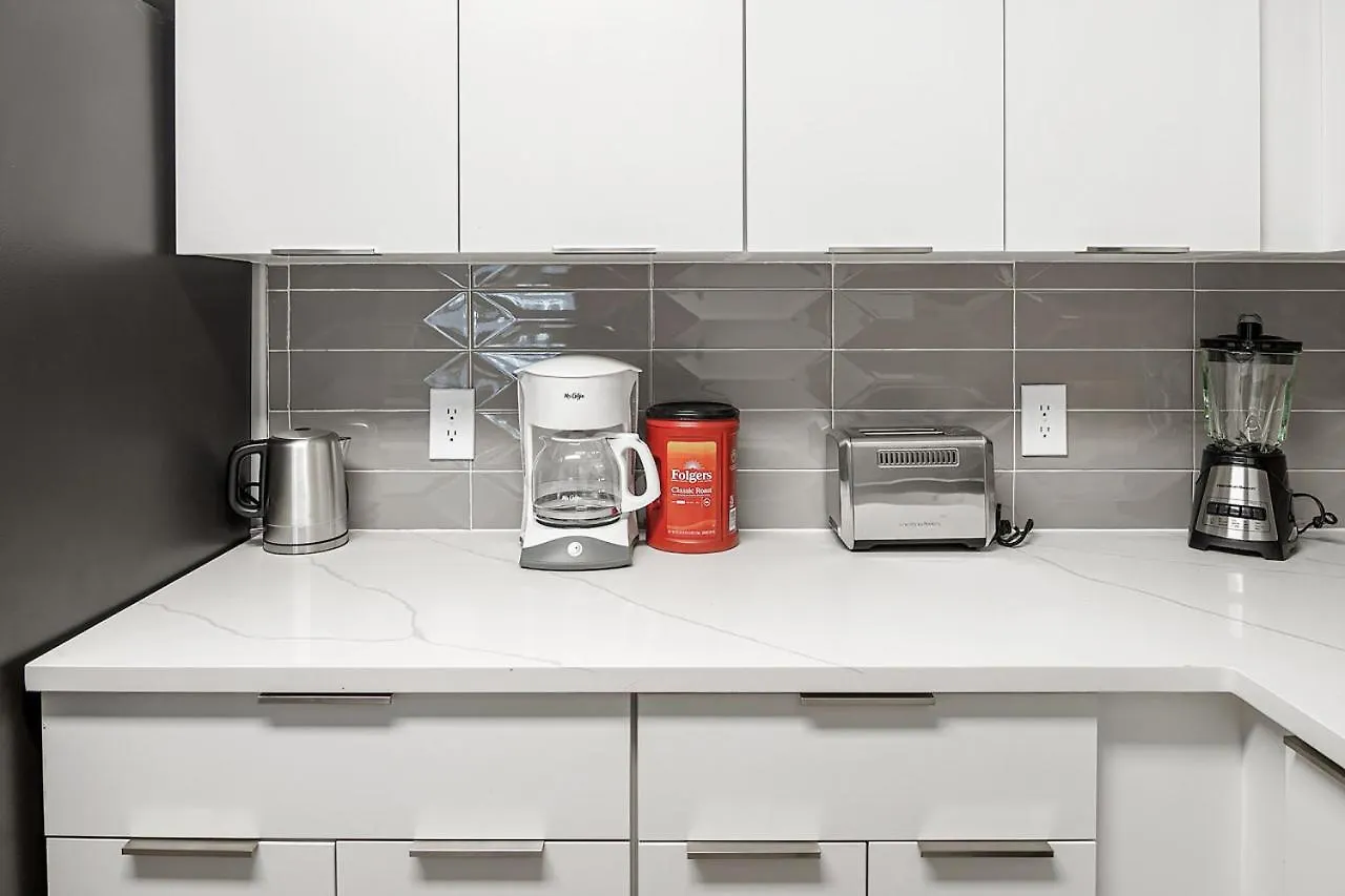 Apartment Urban Retreat - Free Parking, Wifi, Walk To Stadium Charlotte