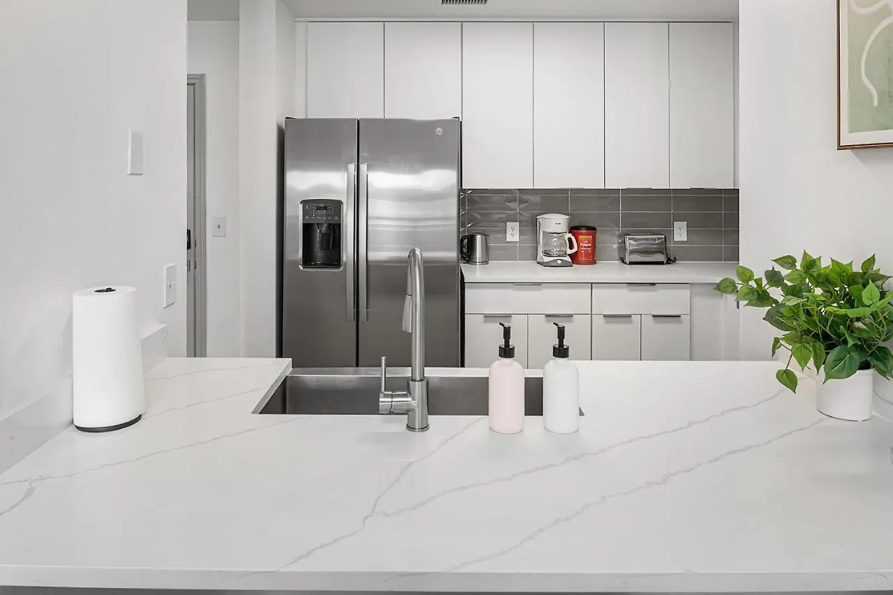Apartment Urban Retreat - Free Parking, Wifi, Walk To Stadium Charlotte