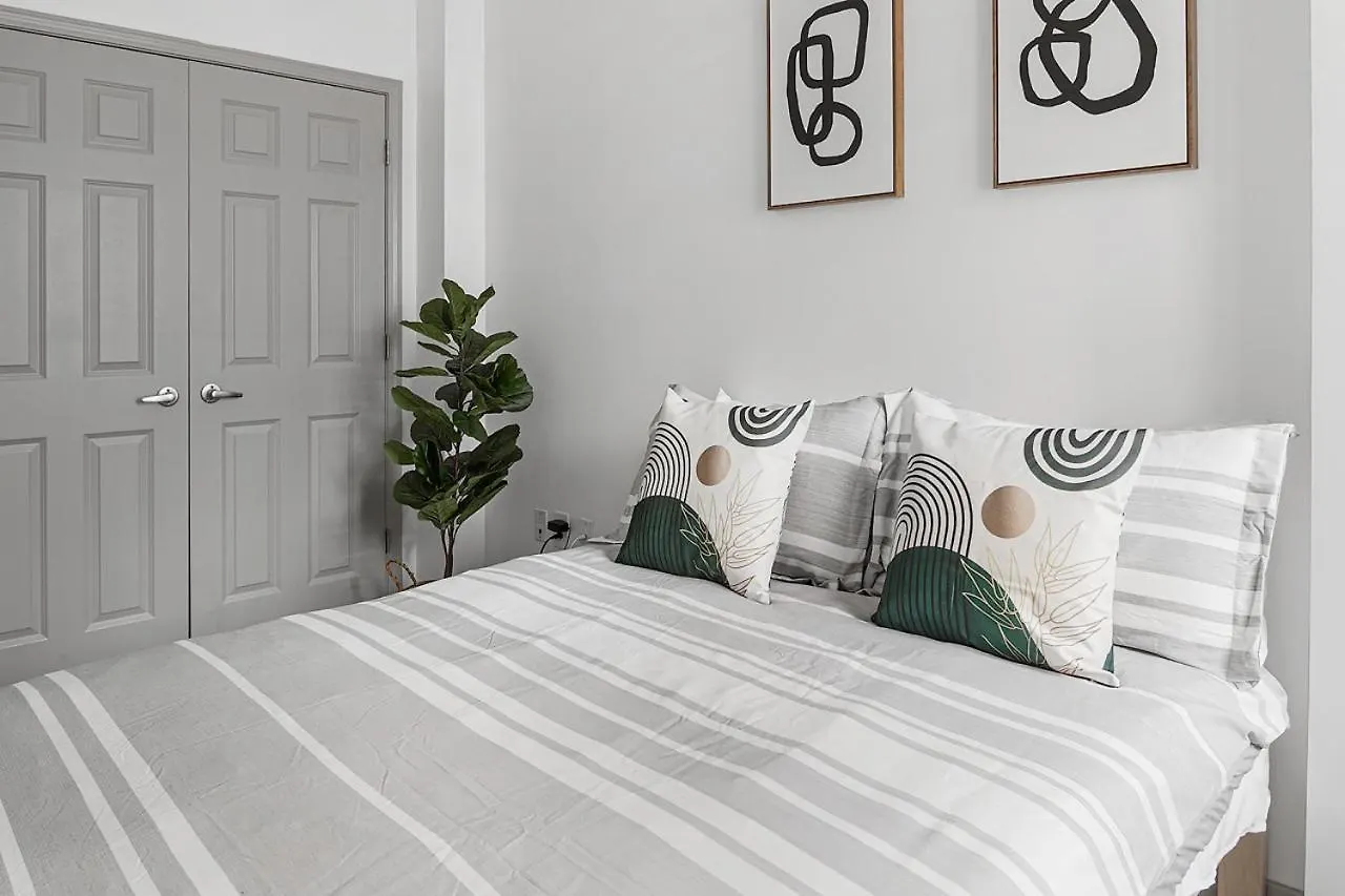 Apartment Urban Retreat - Free Parking, Wifi, Walk To Stadium Charlotte