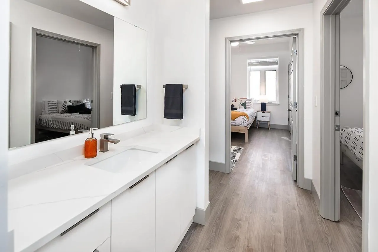 Urban Retreat - Free Parking, Wifi, Walk To Stadium Charlotte