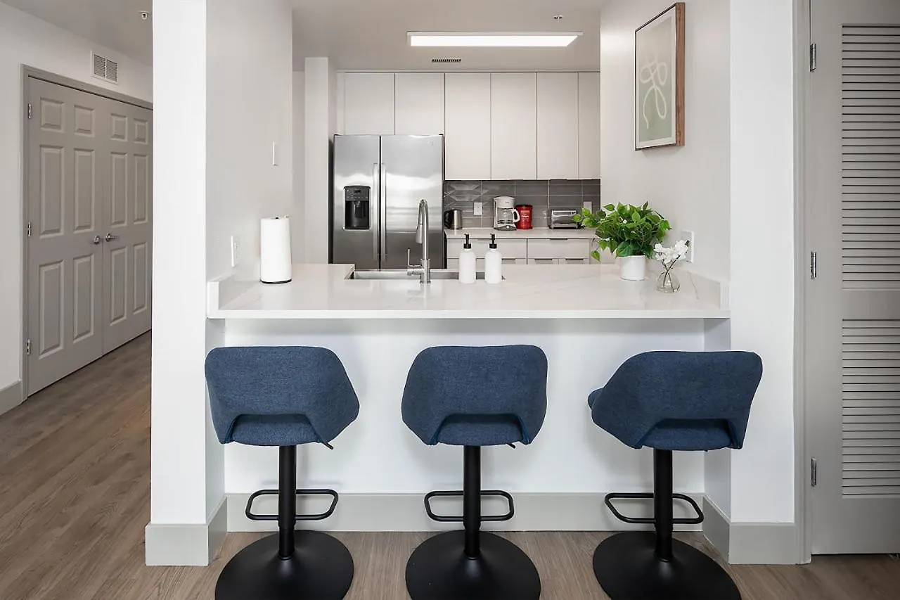 Apartment Urban Retreat - Free Parking, Wifi, Walk To Stadium Charlotte